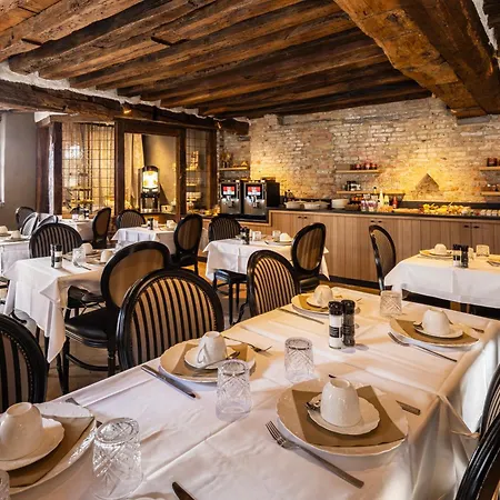 Ter Brughe By Cw Collection Hotel 4*